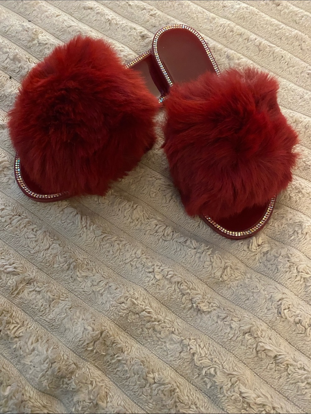 Cozy Fur Slide Sandals - Red - Picture 4 of 4